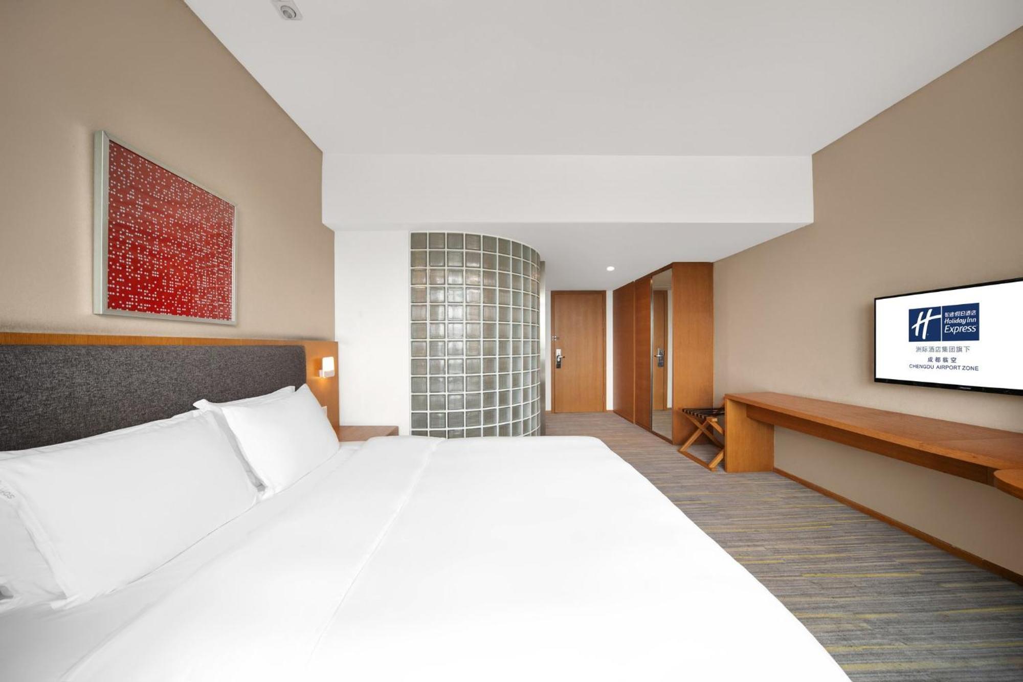 Holiday Inn Express Chengdu Airport Zone Free Shuttle From Shuangliu International Airport To Hotel ,Welcome Drink Eksteriør billede