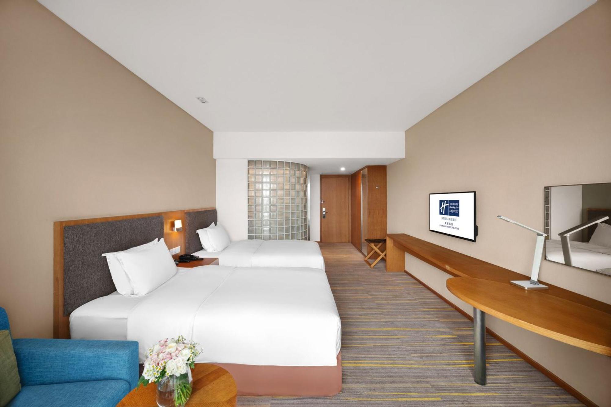 Holiday Inn Express Chengdu Airport Zone Free Shuttle From Shuangliu International Airport To Hotel ,Welcome Drink Eksteriør billede
