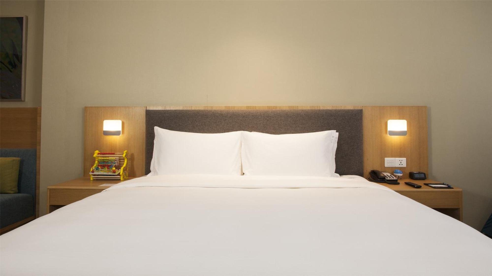 Holiday Inn Express Chengdu Airport Zone Free Shuttle From Shuangliu International Airport To Hotel ,Welcome Drink Eksteriør billede