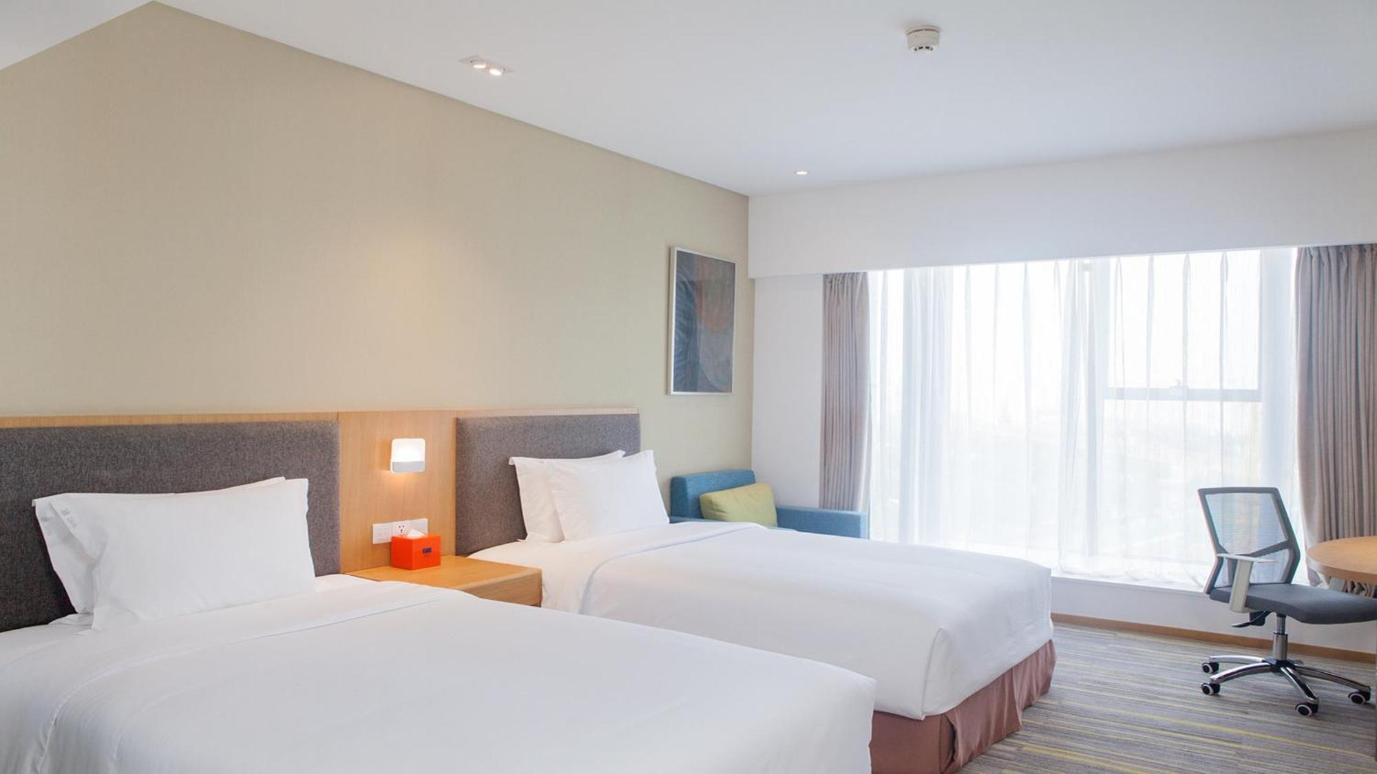 Holiday Inn Express Chengdu Airport Zone Free Shuttle From Shuangliu International Airport To Hotel ,Welcome Drink Eksteriør billede